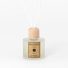 Load image into Gallery viewer, Reed Diffuser - No4 Fiáin - Wild
