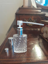 Load image into Gallery viewer, Perfume de Flacon - Limited Edition Pale Purple
